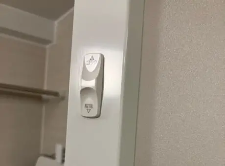 浴室侵入防止錠の設置